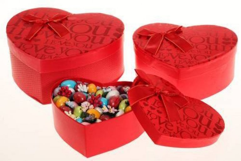 çikolata ve şekerleme kutusu